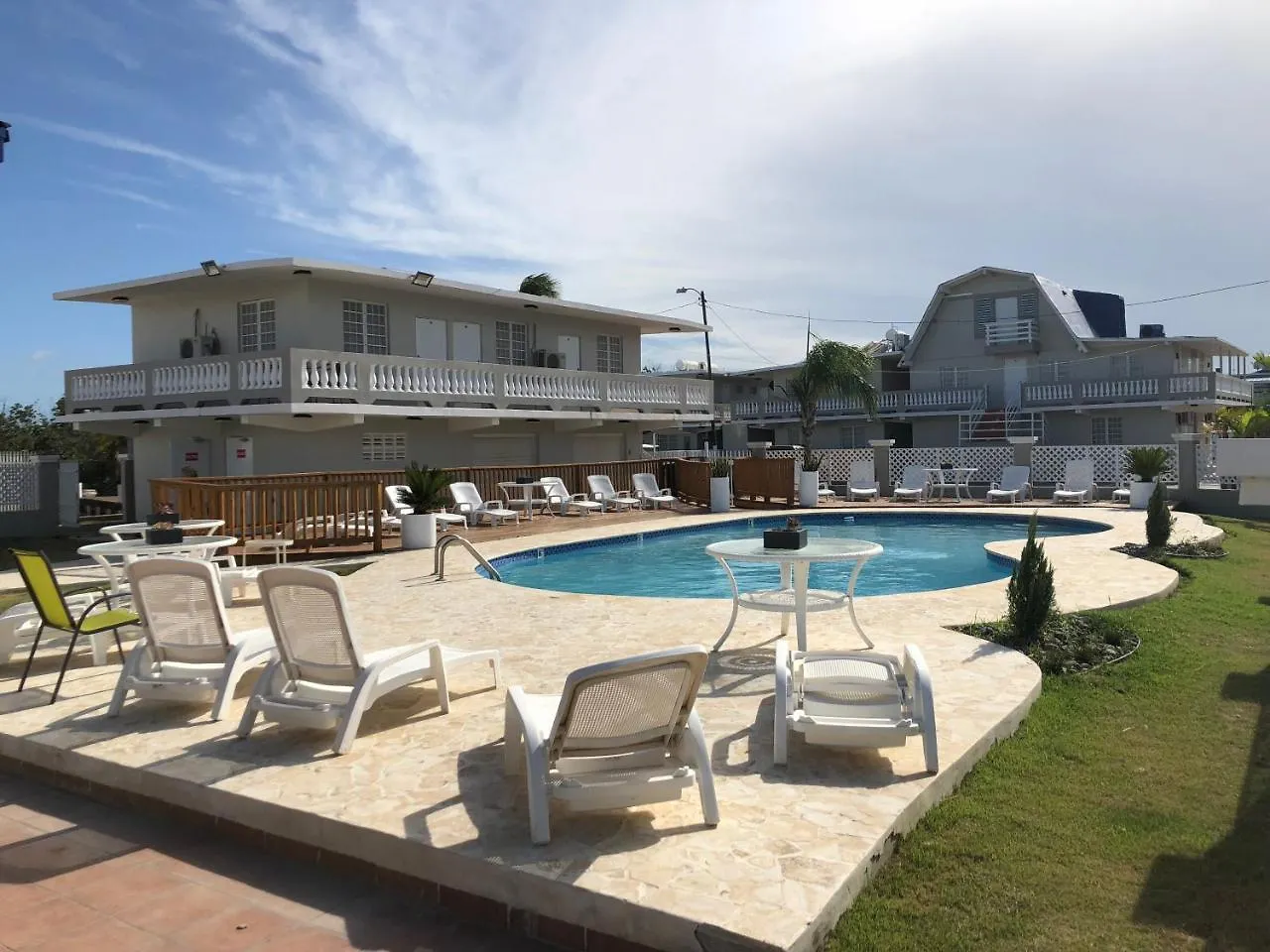 Full Moon Hotel & Restaurant Salinas