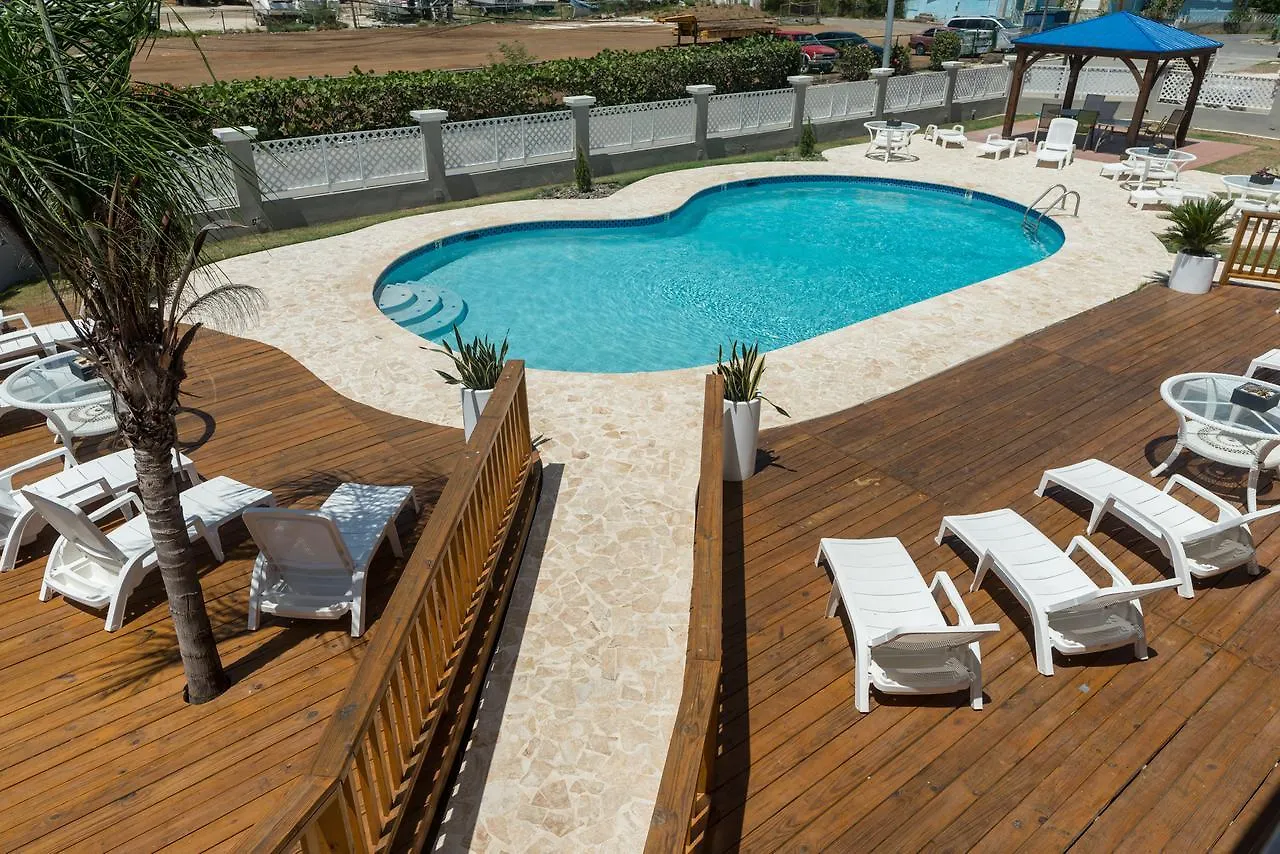Full Moon Hotel & Restaurant Salinas